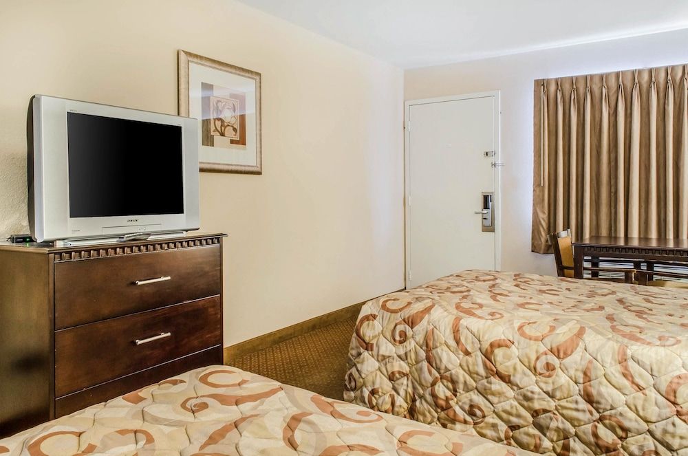 Standard Double Room, 2 Double Beds, Smoking