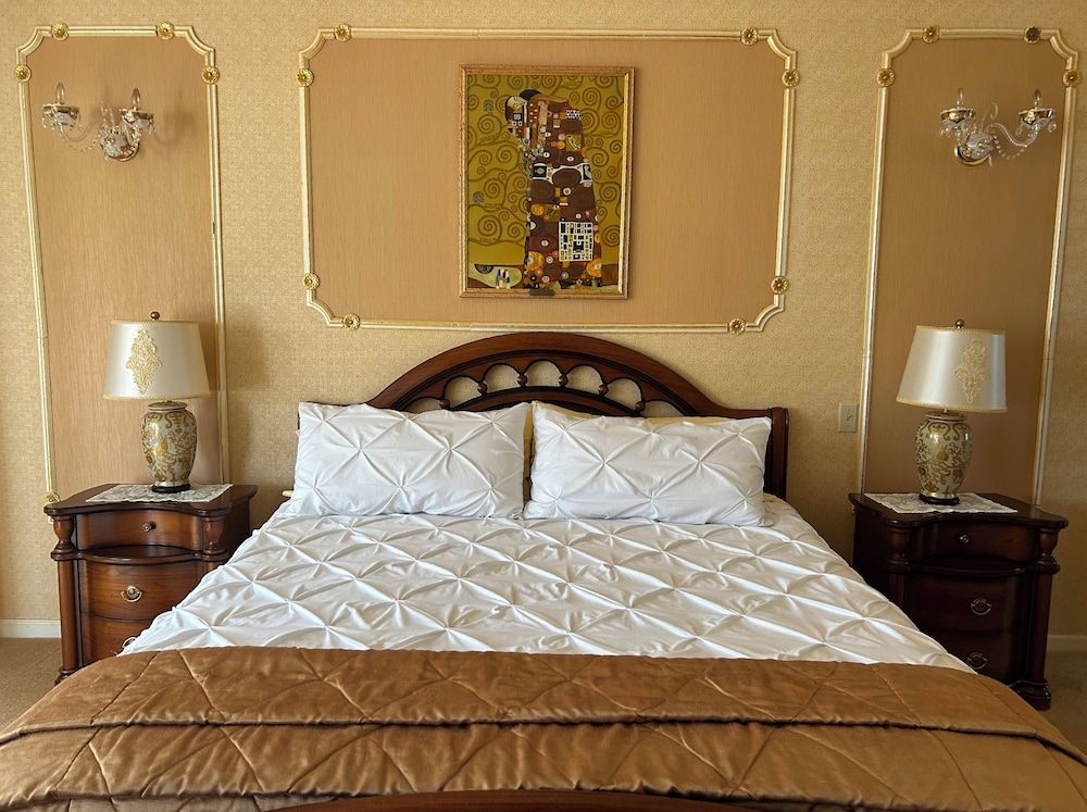 Royal Treatment Suite