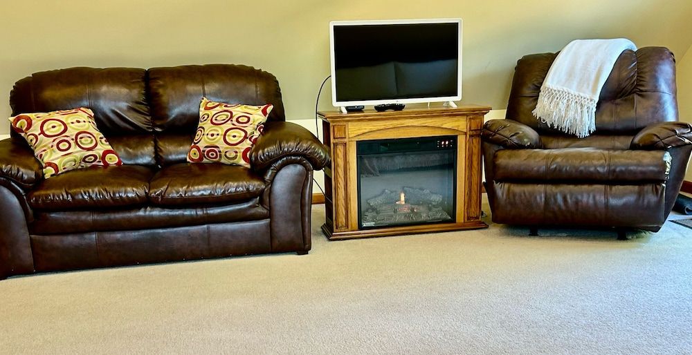 Cherry Valley Manor Luxury Bed and Breakfast Sleeping Beauty Suite 5