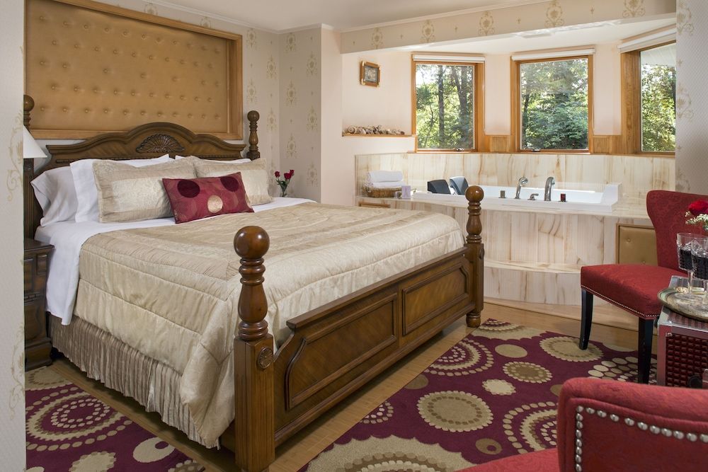 Cherry Valley Manor Luxury Bed and Breakfast Jacuzzi with a View
