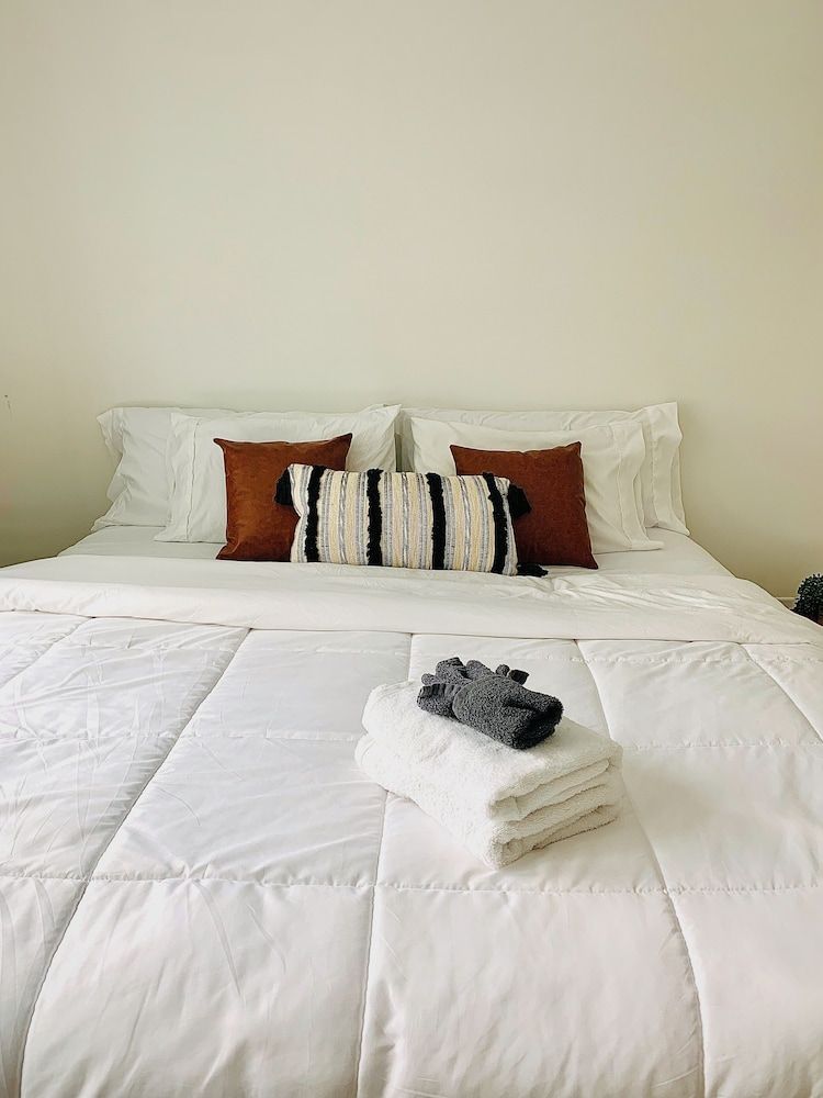 Room, 1 King Bed, Non Smoking (1)