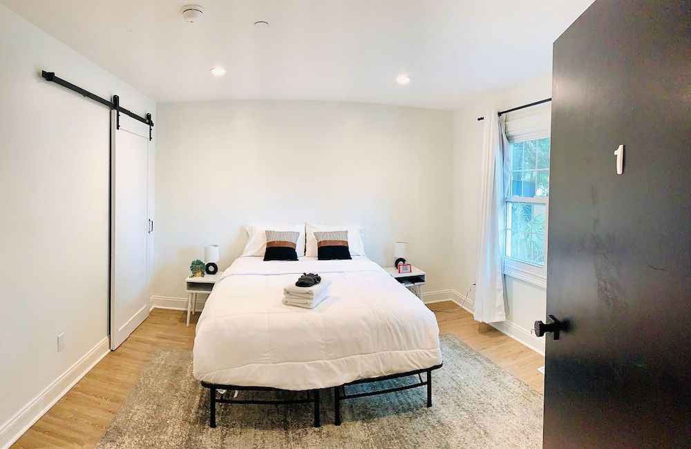 Room, 1 Queen Bed, Non Smoking