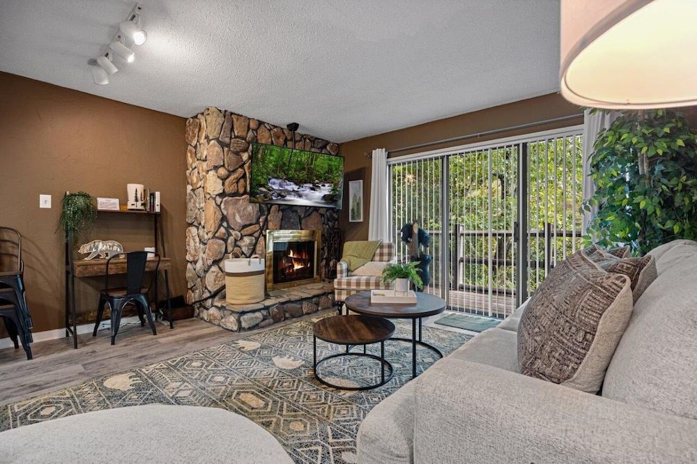 Bearadise Mountain Getaway