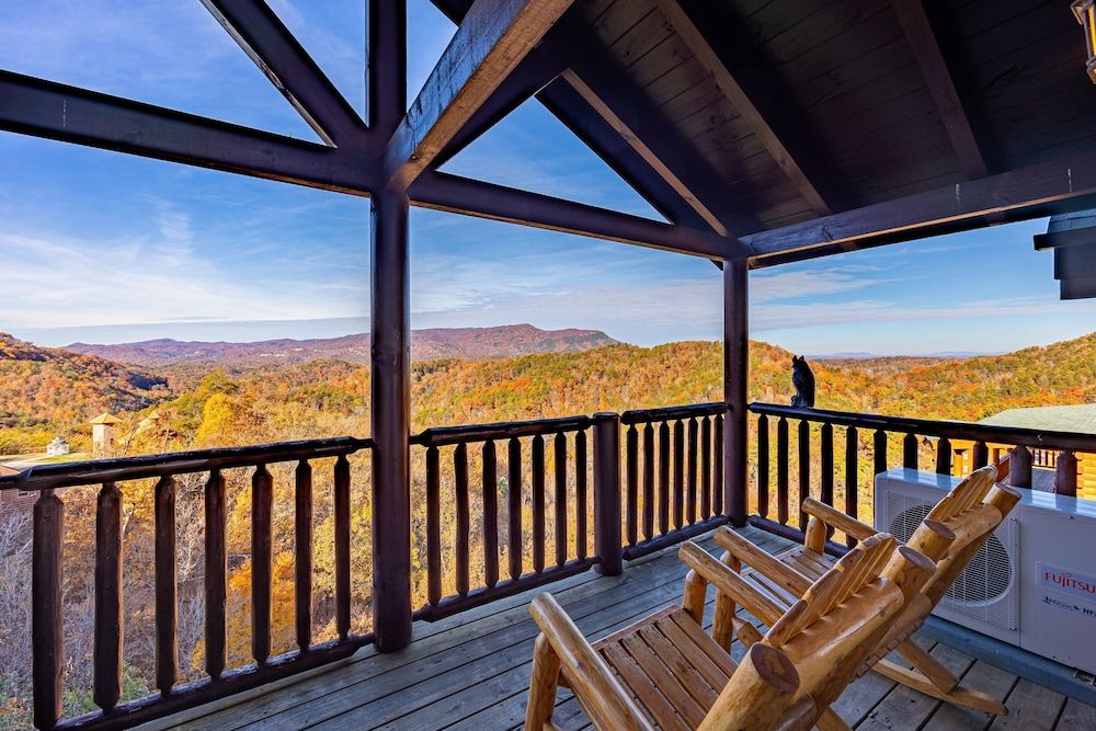 Cabin, Multiple Beds, Hot Tub, Mountain View