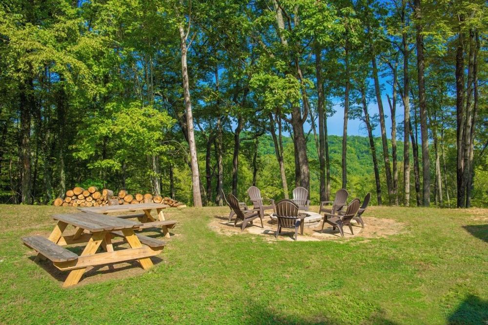 Parkside Lodge by Jackson Mountain Rentals