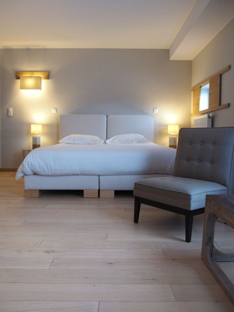 Logis d'exception Le Château de Sable Standard Double or Twin Room, Garden View