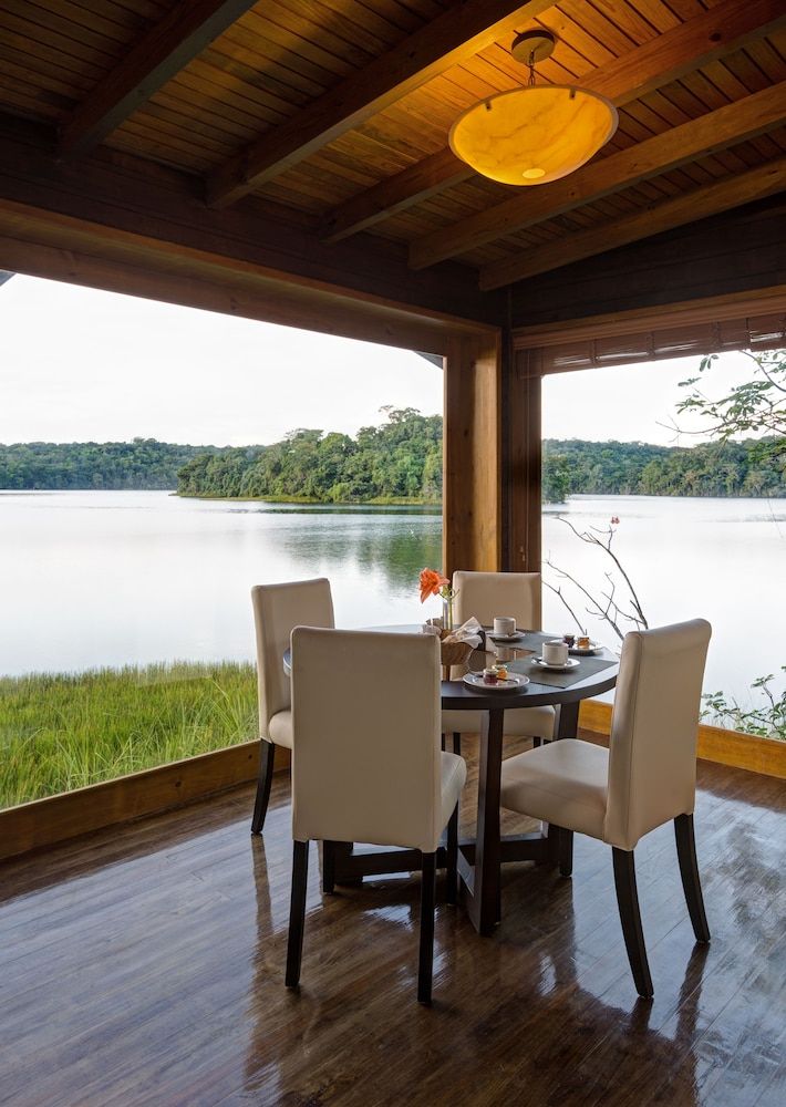 Las Lagunas Boutique Hotel F Waterfront Master Suite Double 4