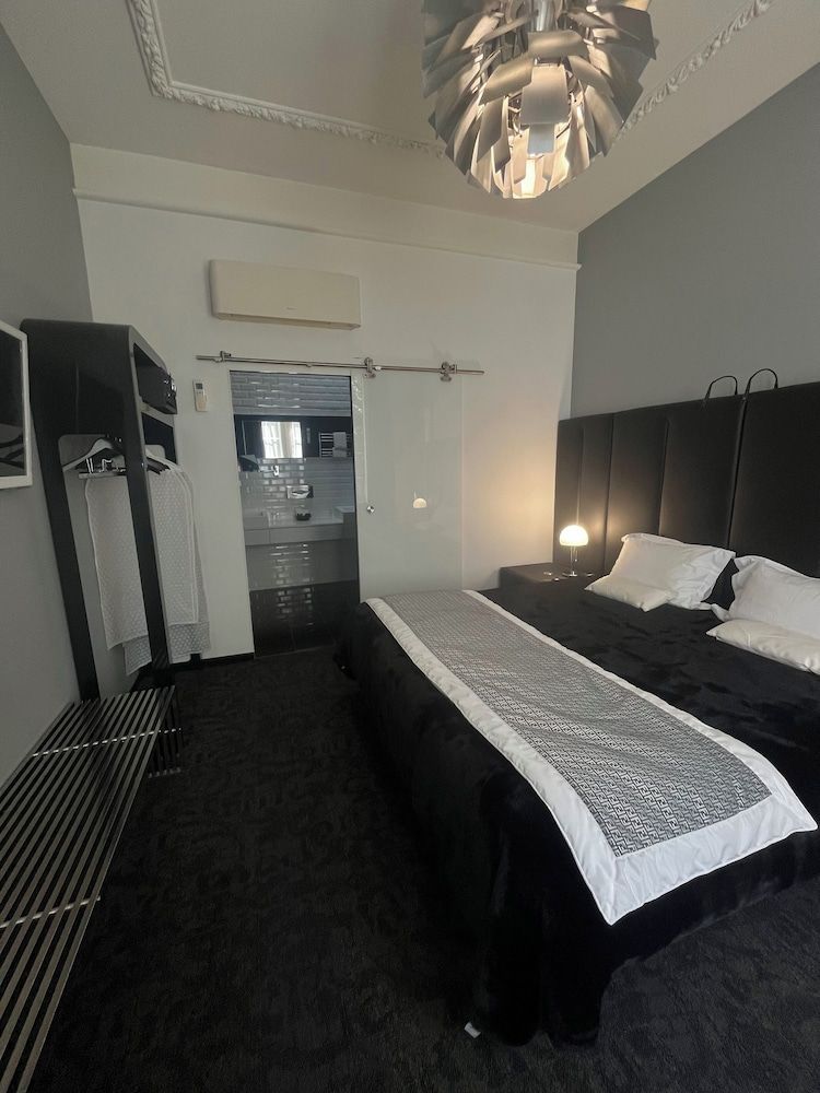 Art Hôtel Rochecorbon Double Room, Annex Building 3