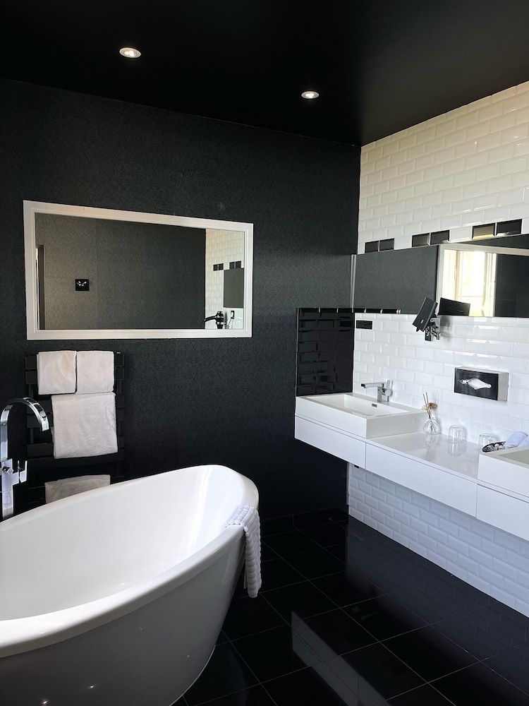 Art Hôtel Rochecorbon Chambre Double Supérieure Château avec Balcon 4