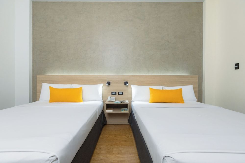 Microtel by Wyndham General Santos Two Queen Beds, Non-Smoking 3