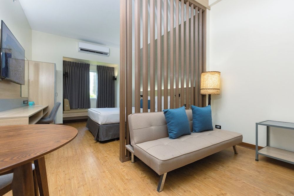 Microtel by Wyndham General Santos Suite, One Queen Bed, Non-Smoking