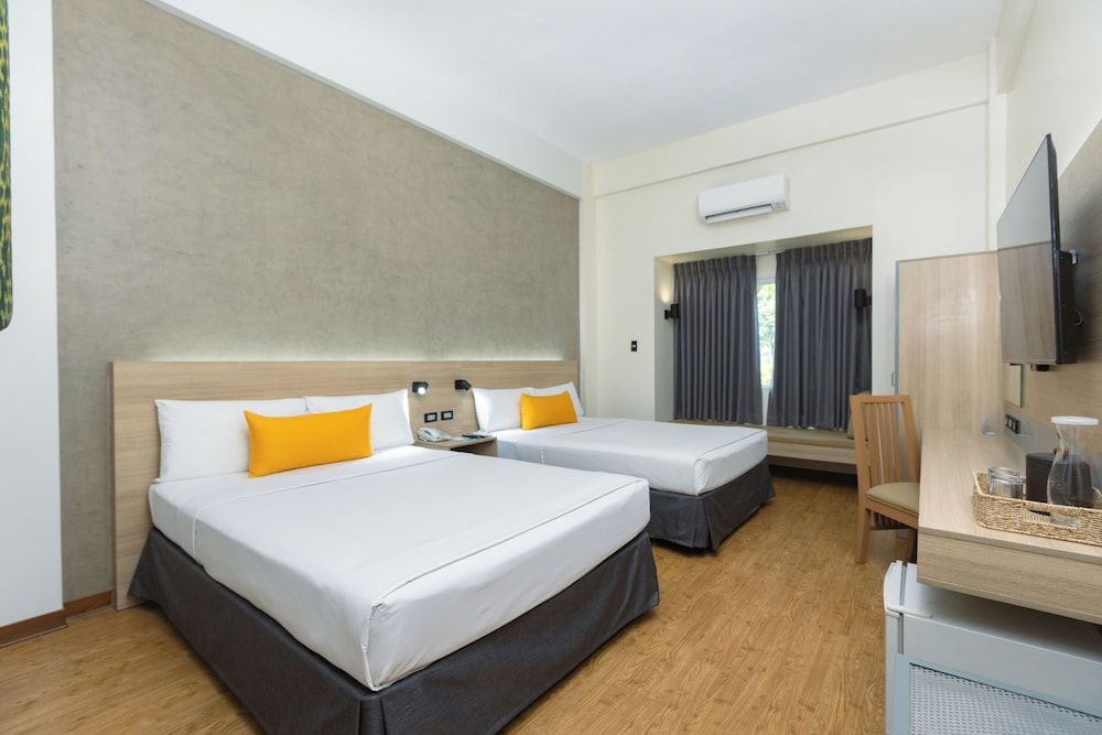 Microtel by Wyndham General Santos Two Queen Beds, Non-Smoking