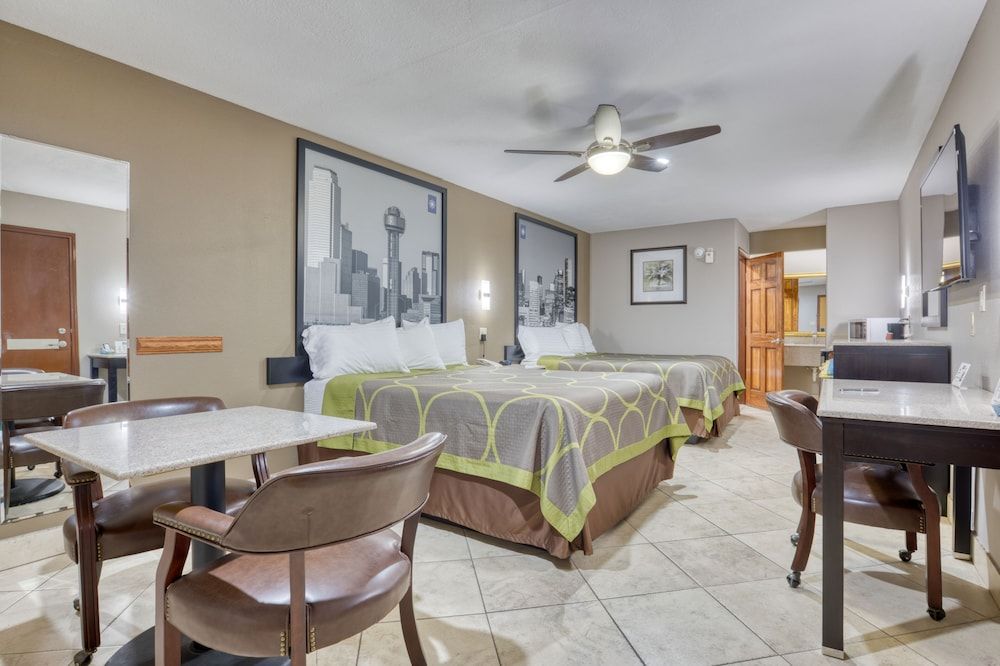 Texas Inn Donna Double Room 3