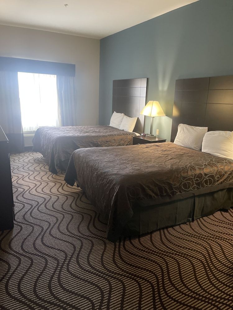 La Plaza Inn & Suites Classic Double Room 2