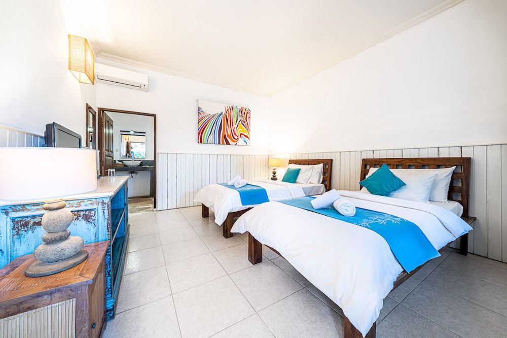 undefined Tír na nÓg Beachfront Resort 2