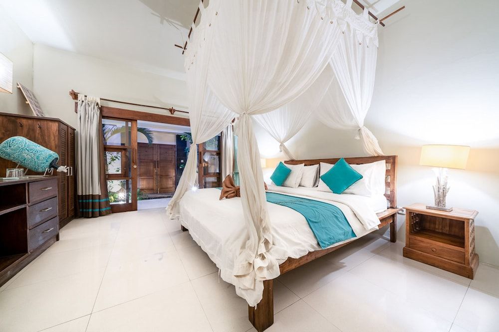 undefined Tír na nÓg Beachfront Resort 3