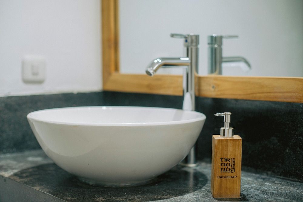 Tír na nÓg Beachfront Resort Standard Double Room 6