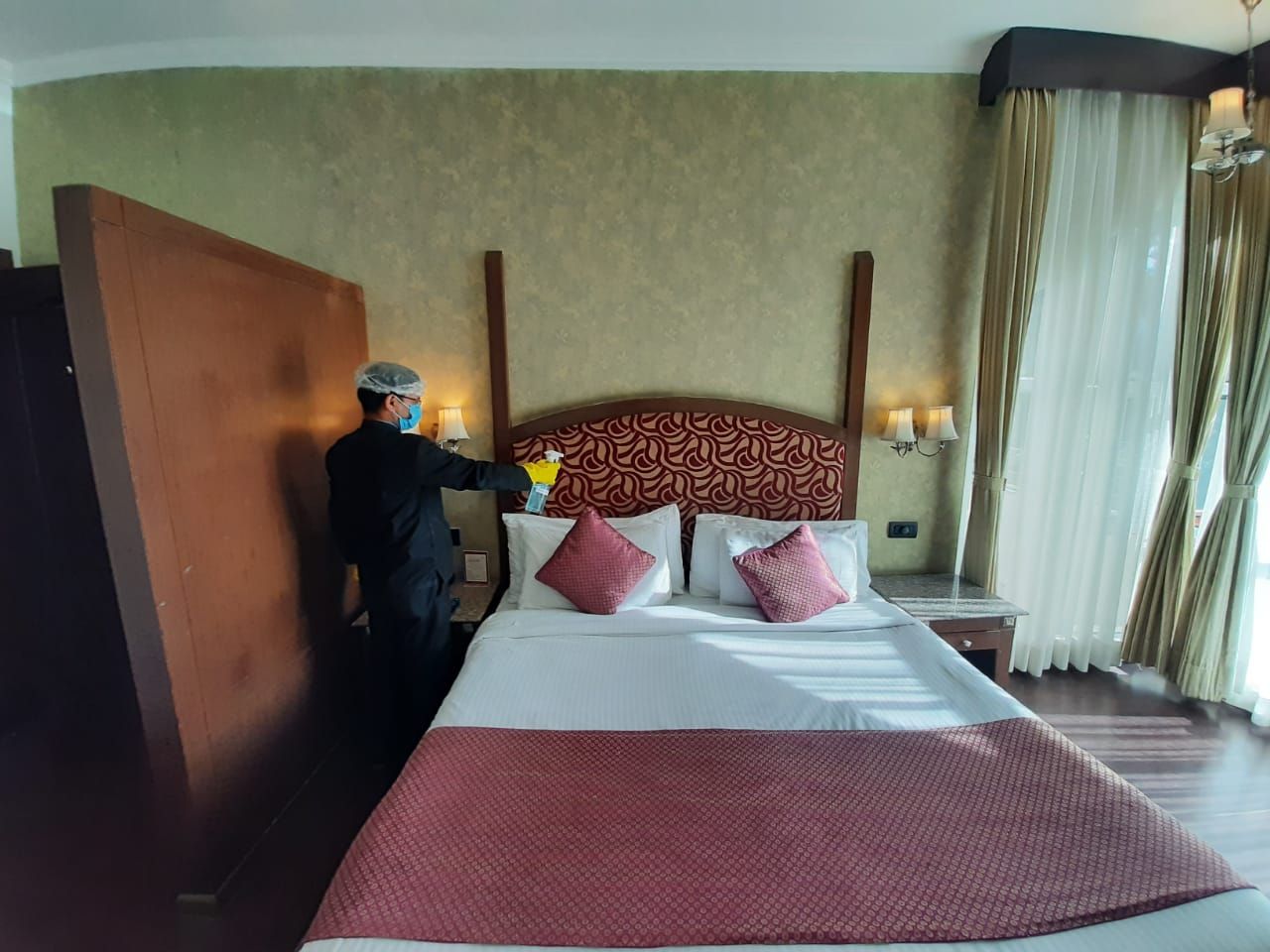 Arif Castles Hotel Deluxe Suite Holiday Package