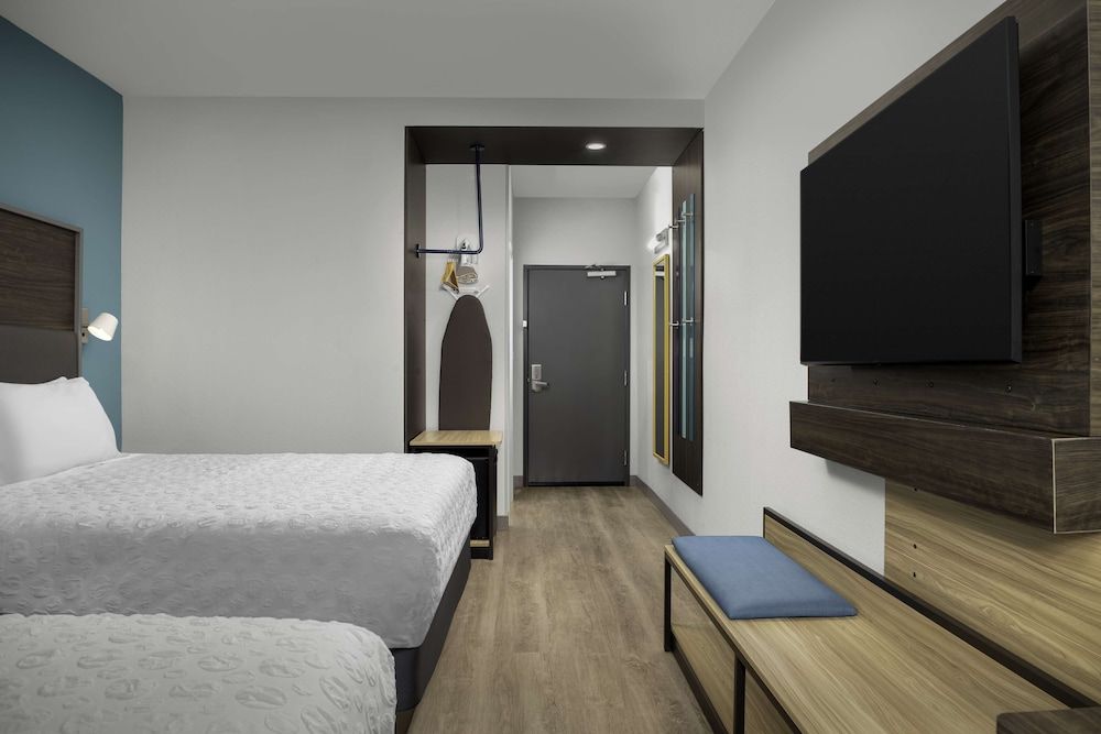 Room, 2 Queen Beds