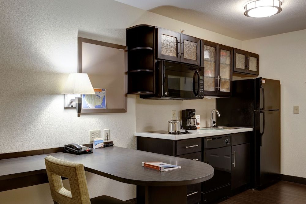 Studio Suite, Accessible (Mobil Roll Shwr)
