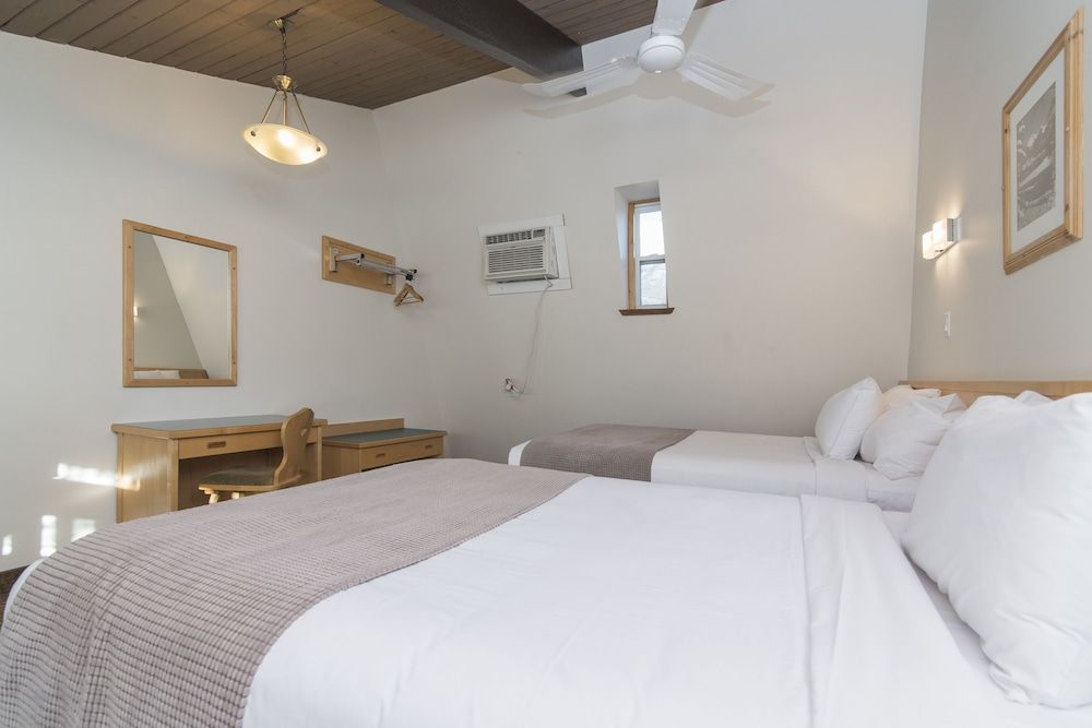 Loft, 2 Double and Queen, 1 Bedroom, Mountain View, Balcony