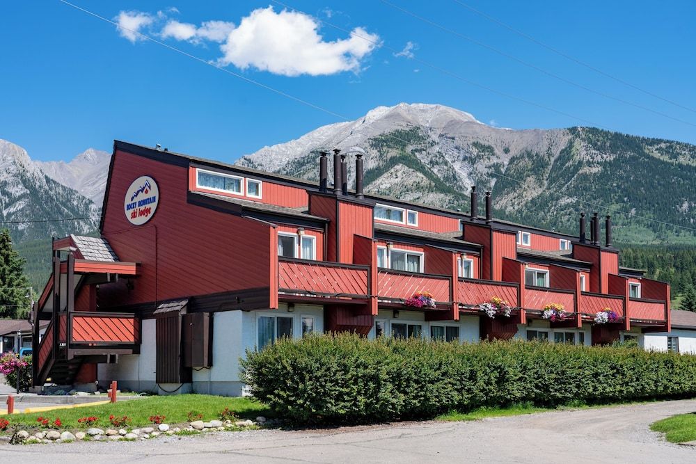 Rocky Mountain Ski Lodge