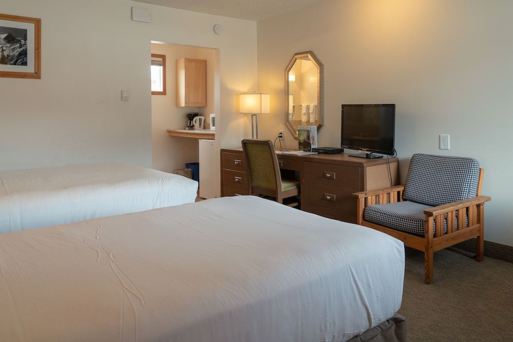 Queen and Twin Room, Mountain View
