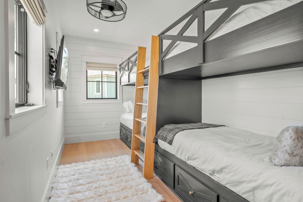 House (5 Bedrooms)