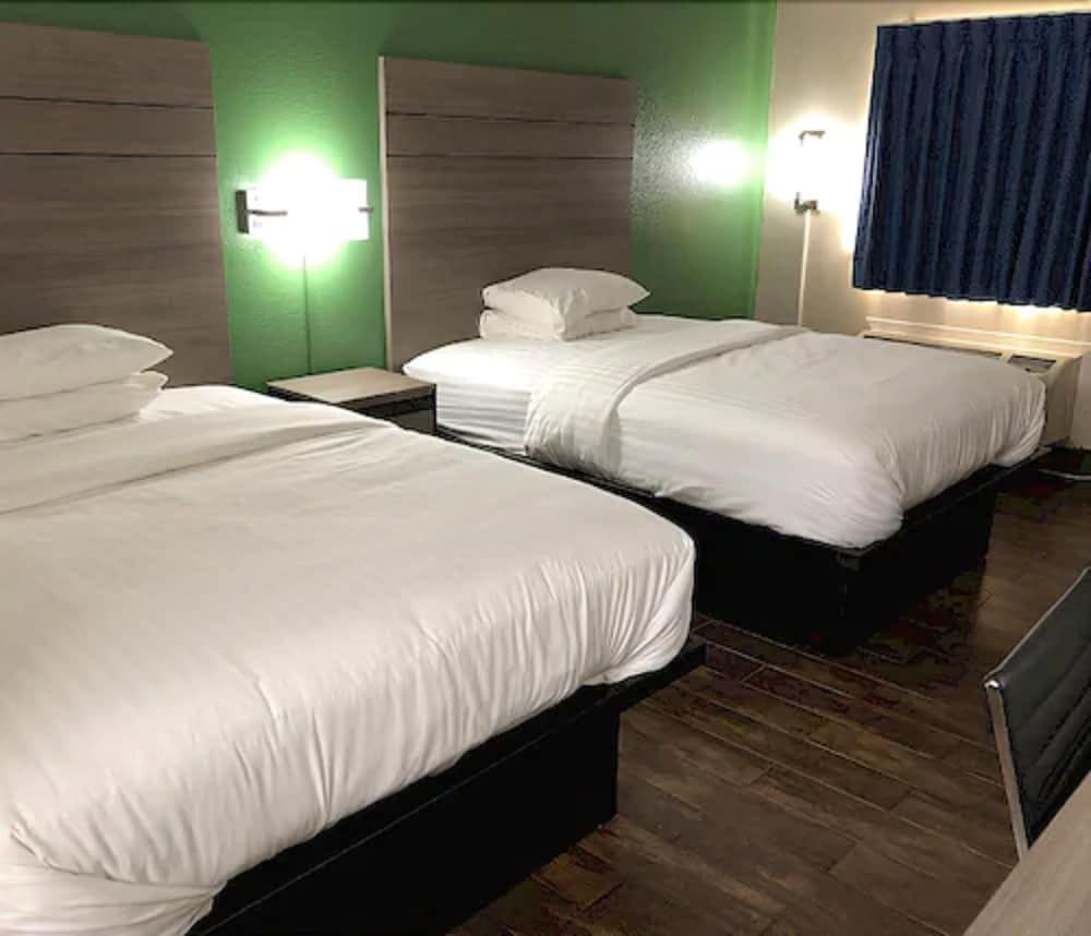 Deluxe Room, 2 Queen Beds