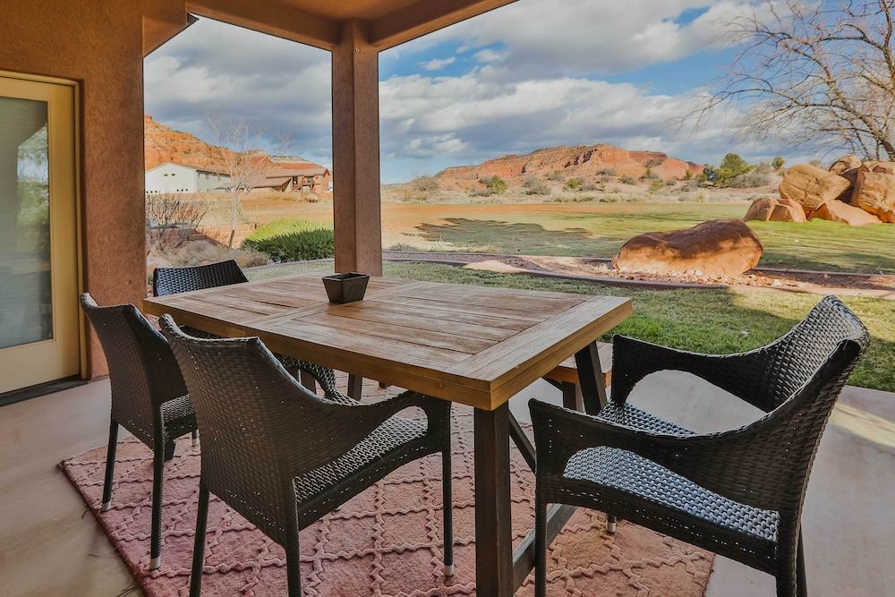 undefined Bright Modern Abode - 32 Miles to Zion Nat'l Park! 7