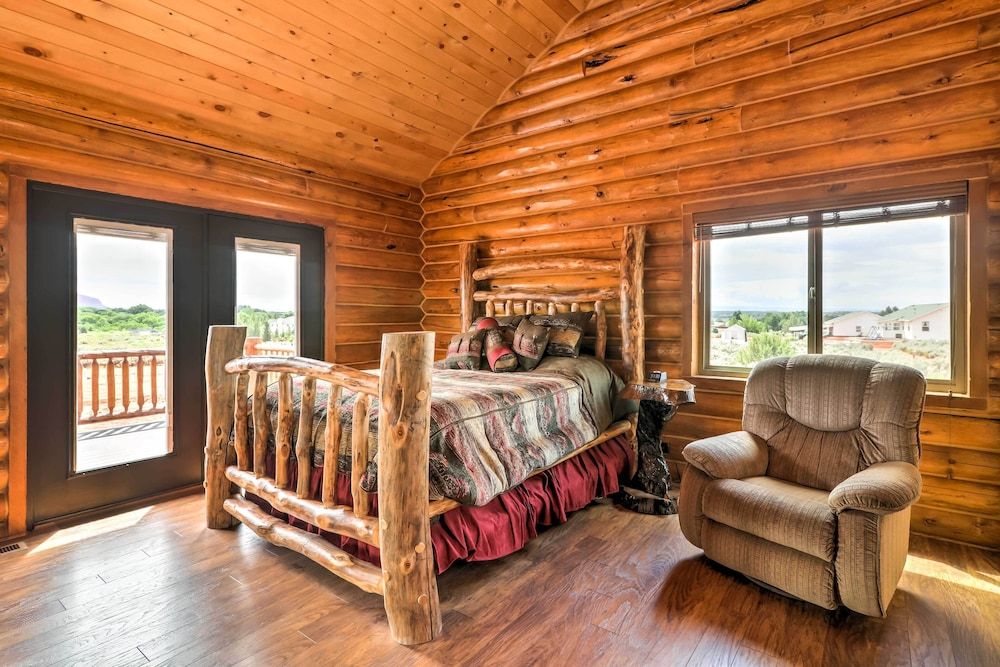 undefined Dreamy Kanab Cabin w/ Hot Tub & Panoramic Views! 6