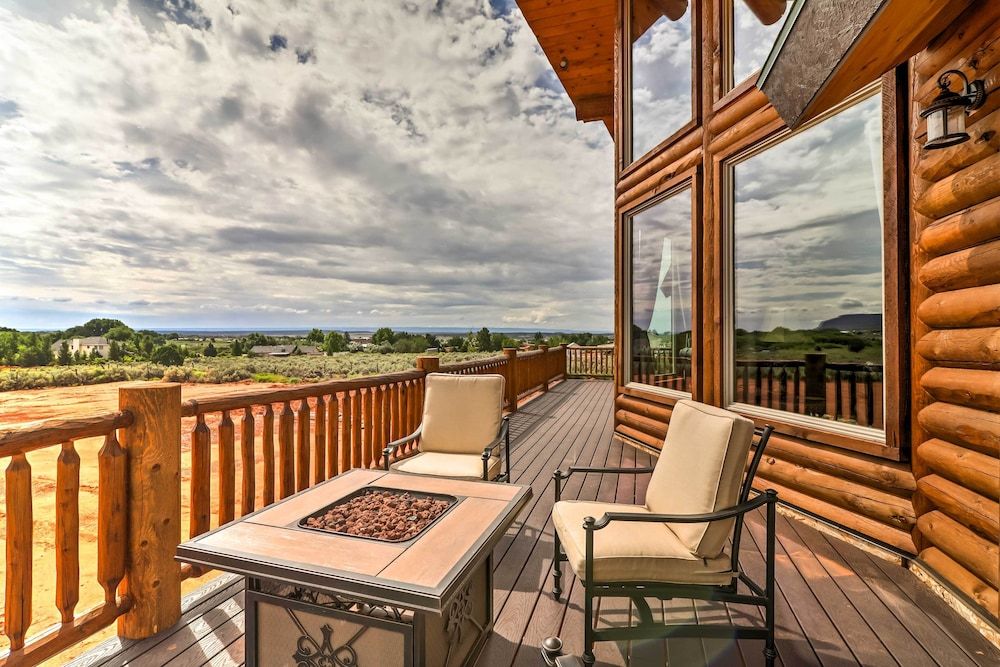 undefined Dreamy Kanab Cabin w/ Hot Tub & Panoramic Views! 7