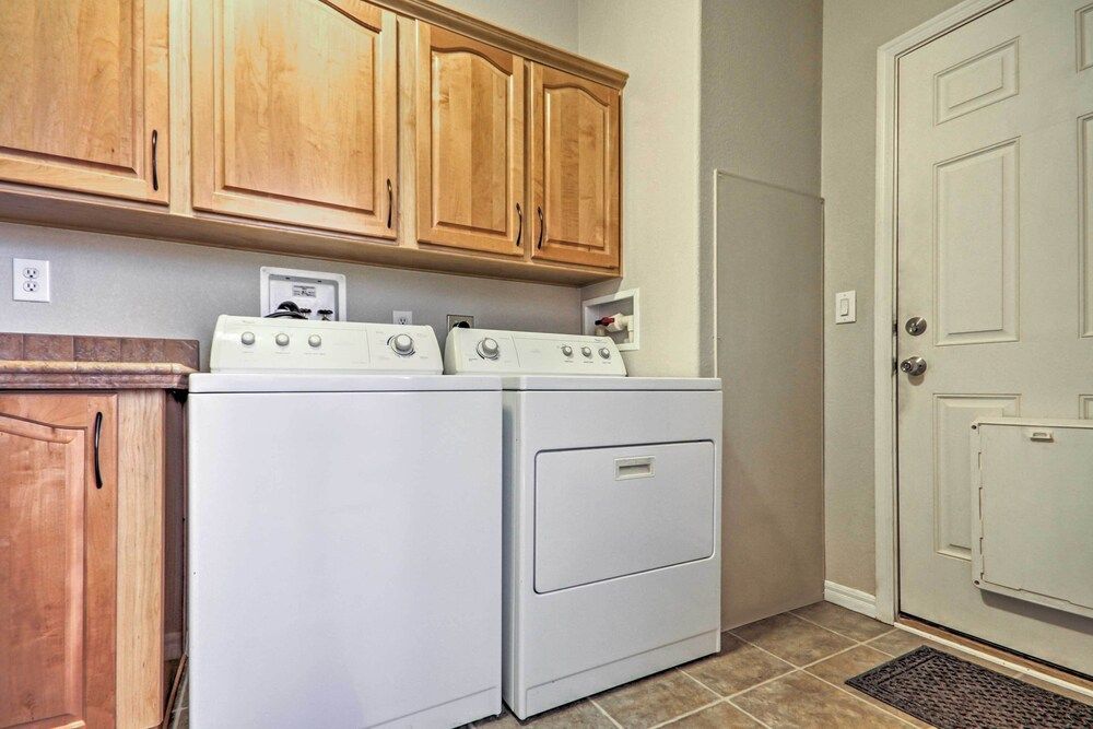 undefined Beautiful Kanab Home w/ Yard - Walk to Restaurants 4