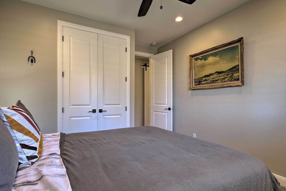 undefined Stunning Kanab Home - Amazing Red Rock Views! 7