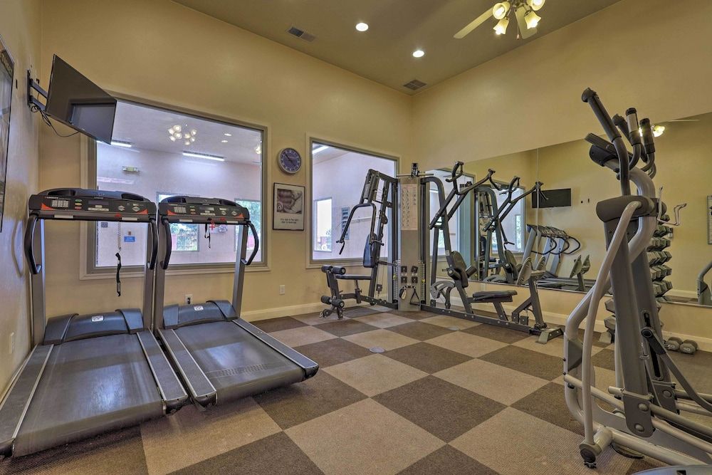 undefined Stunning Kanab Home - Amazing Red Rock Views! 3