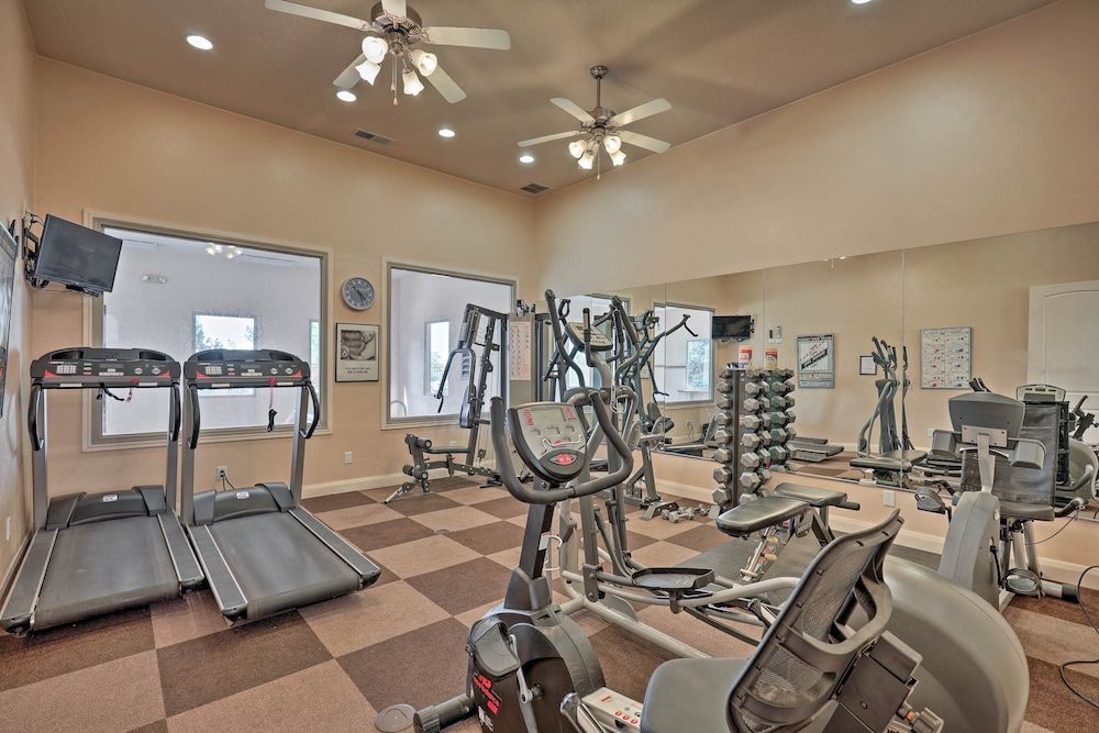 undefined Utah Retreat w/ Fire Pit - Near Zion National Park 4