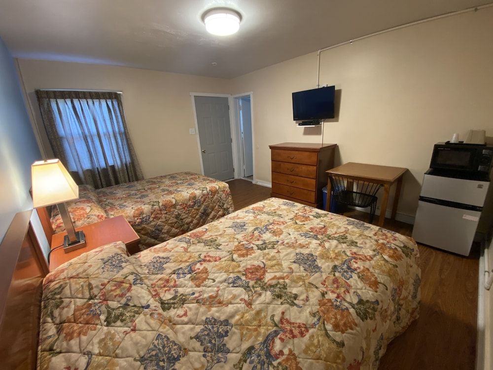 Gateway Inn Deluxe Room, 2 Double Beds, Non Smoking 3