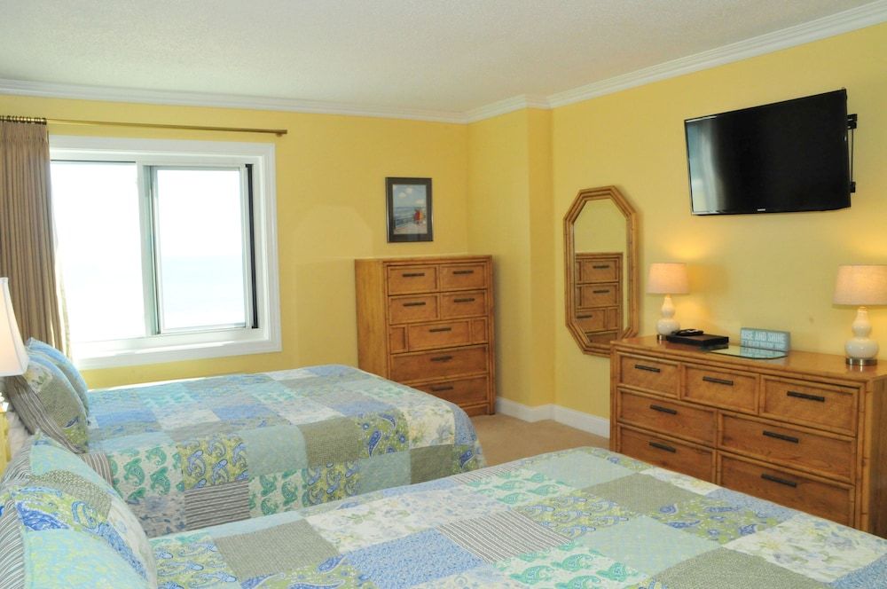 Deluxe Condo, 2 Bedrooms, Oceanfront