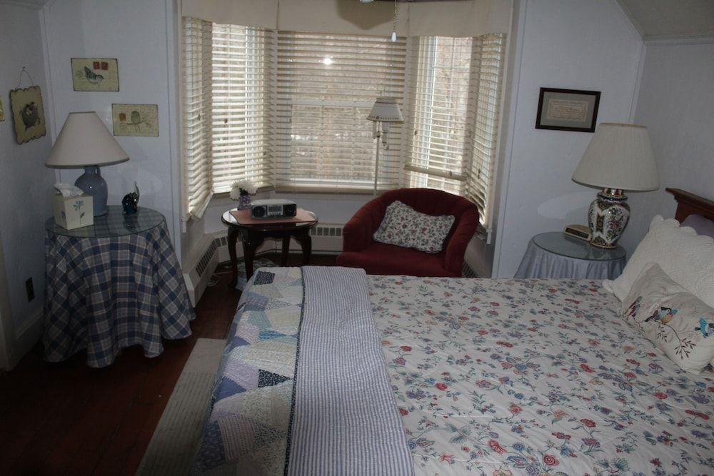 The Sabra Field Room