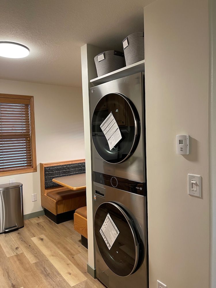 Pinedale Cozy Cabins Cabin 12