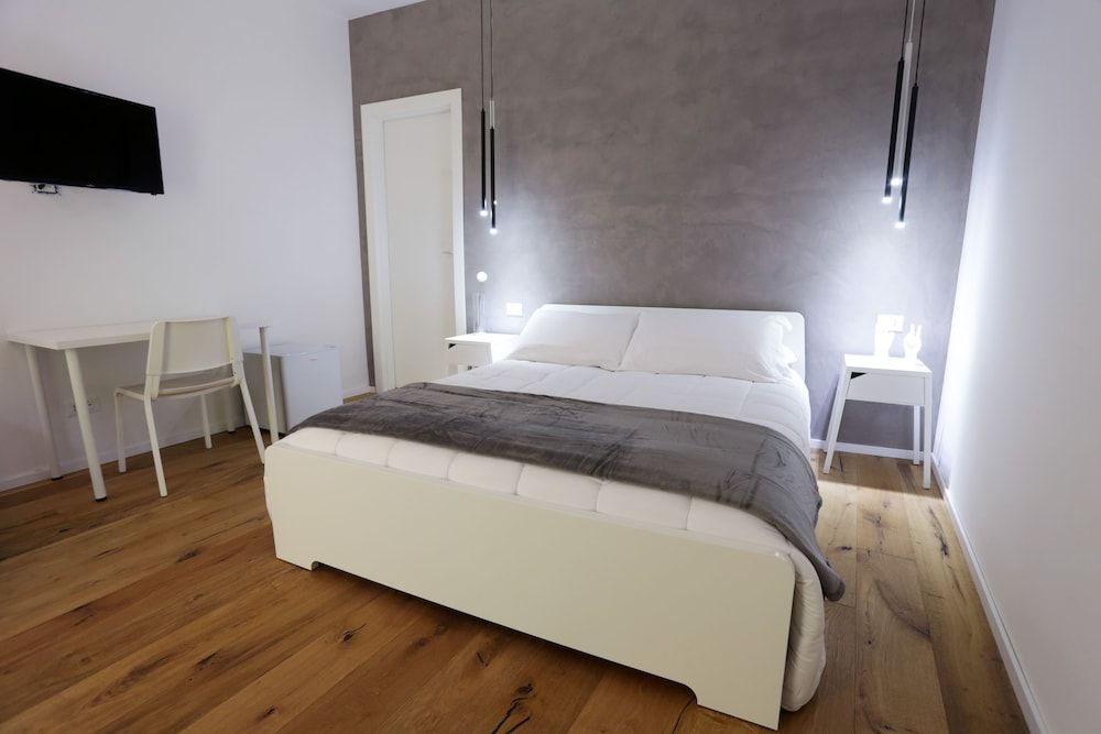 Honeymoon Double Room, Hot Tub, Courtyard View