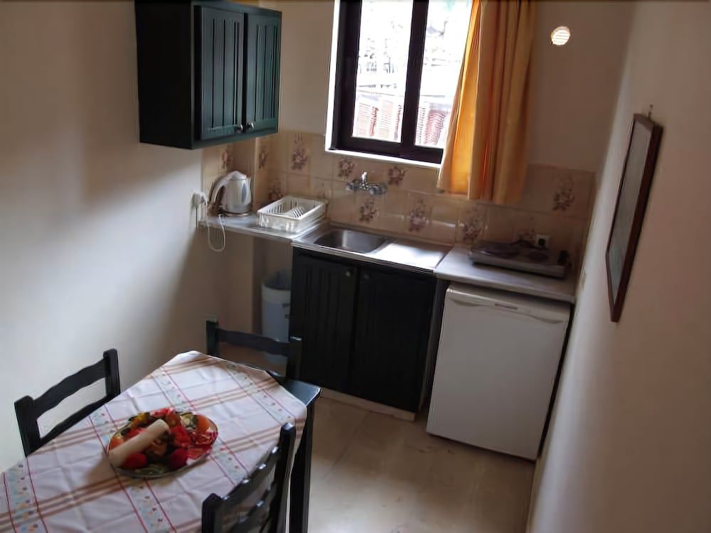 Memories Apartments Triple Room, 1 Bedroom 7