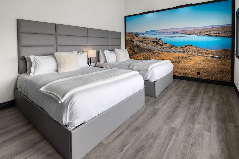 Icon Inn Comfort Room (Pet friendly by request)