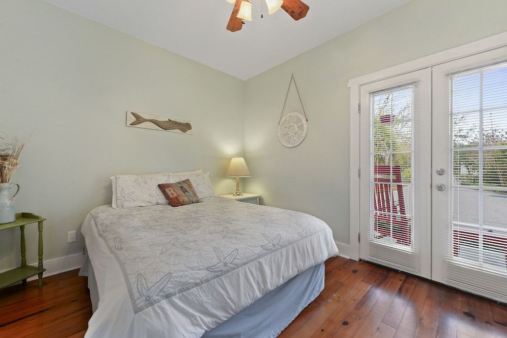 Romantic Cottage, Private Bathroom, Garden View (The Cottage)