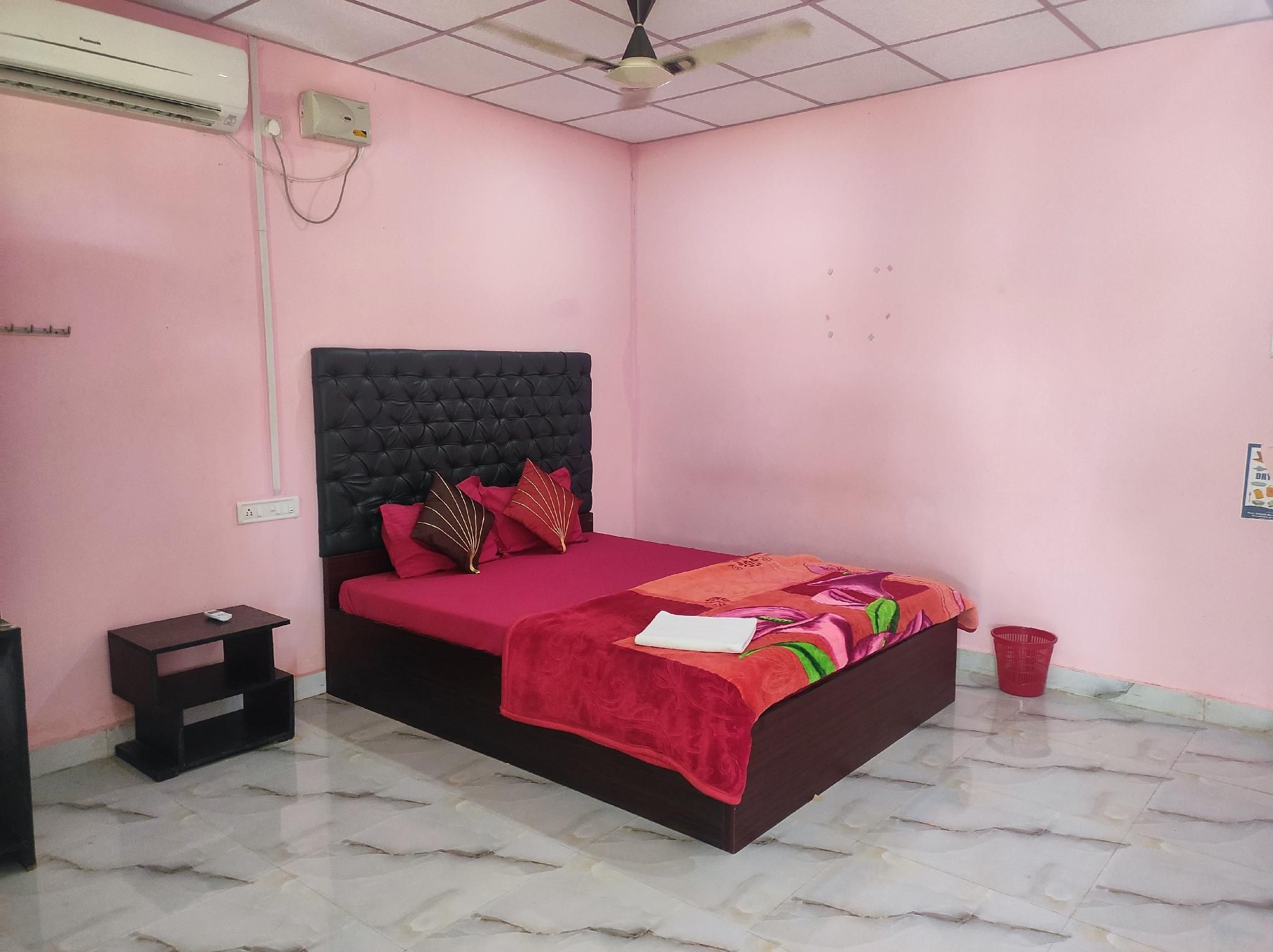 Standard Deluxe Room
