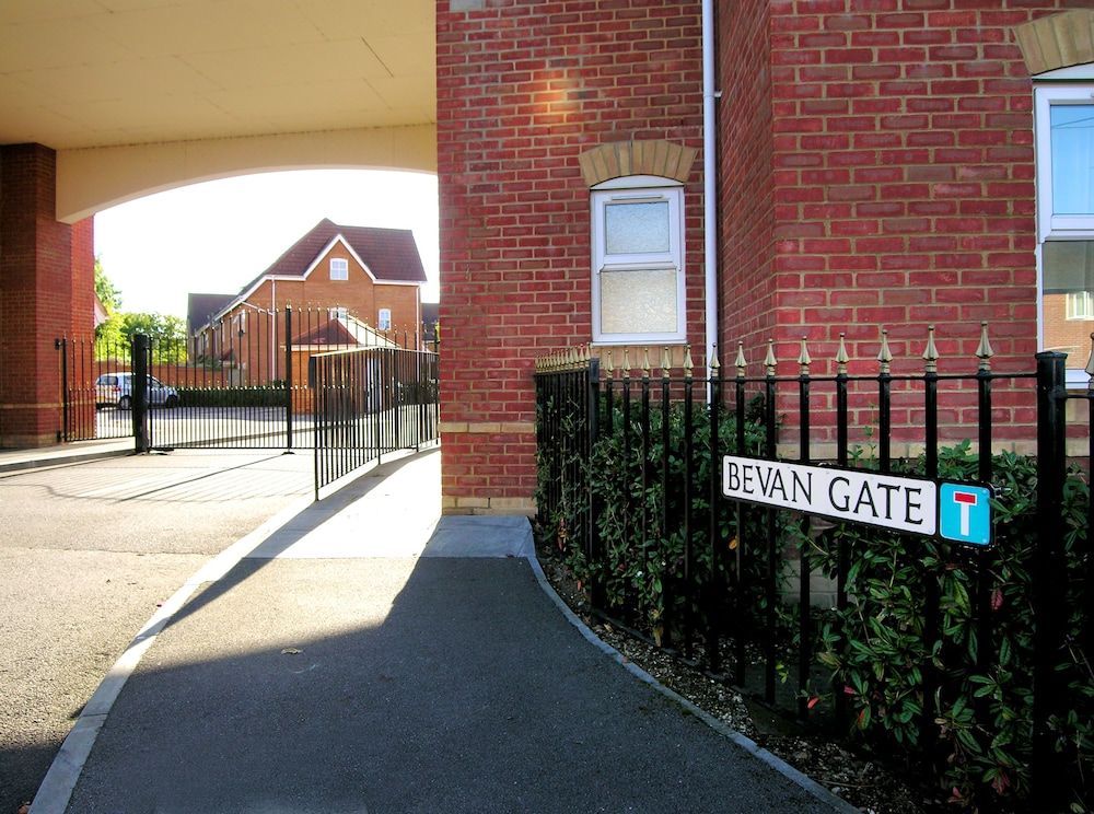 Bevan Gate