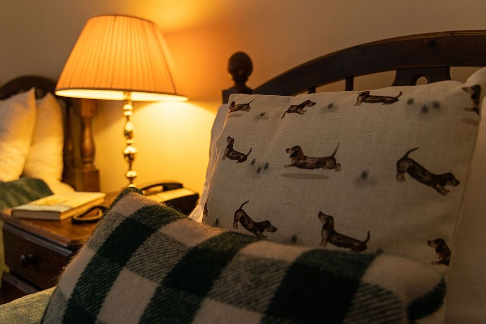 The Royal Oak Exmoor Superior King or Twin Room 5