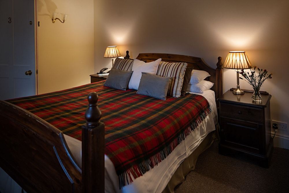 The Royal Oak Exmoor Superior King Room 2
