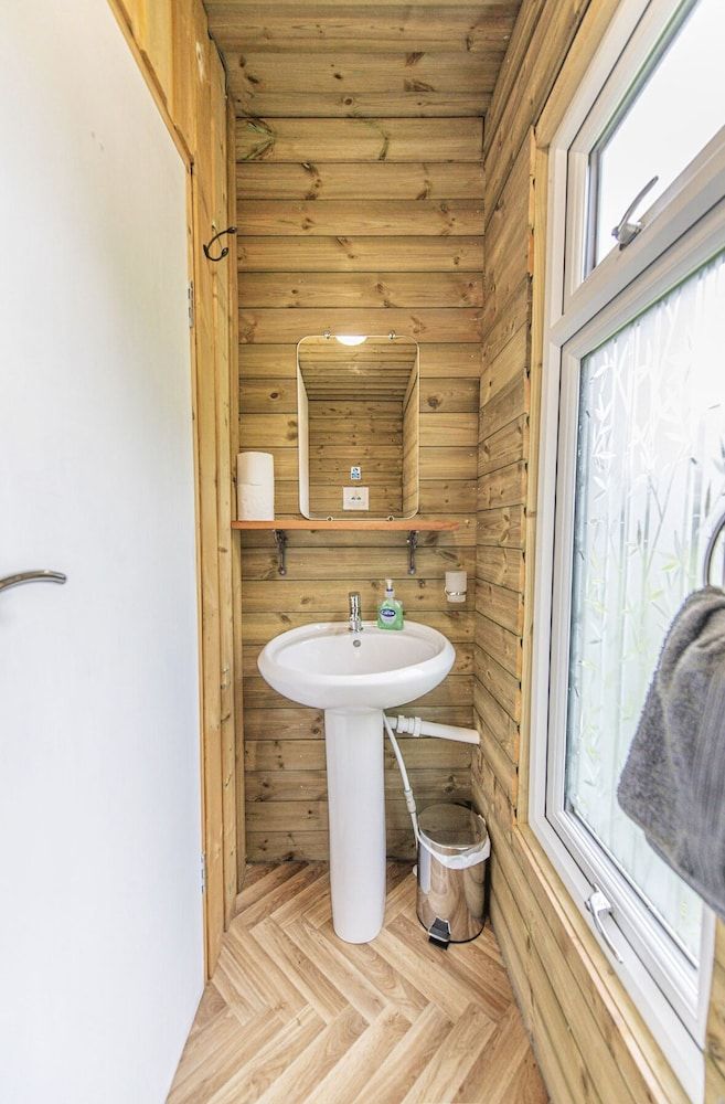 Family Cabin, Private Bathroom, Garden View (Not en suite)