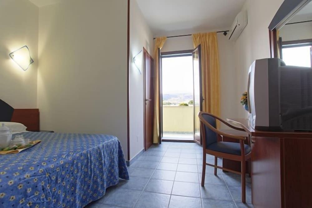 Basic Double or Twin Room